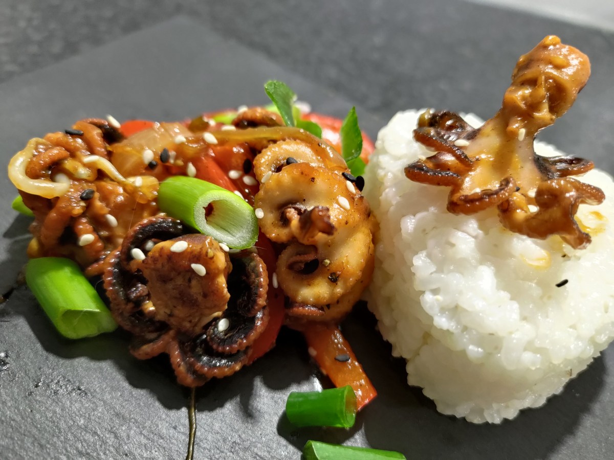 Korealaisittain paistettu mustekala