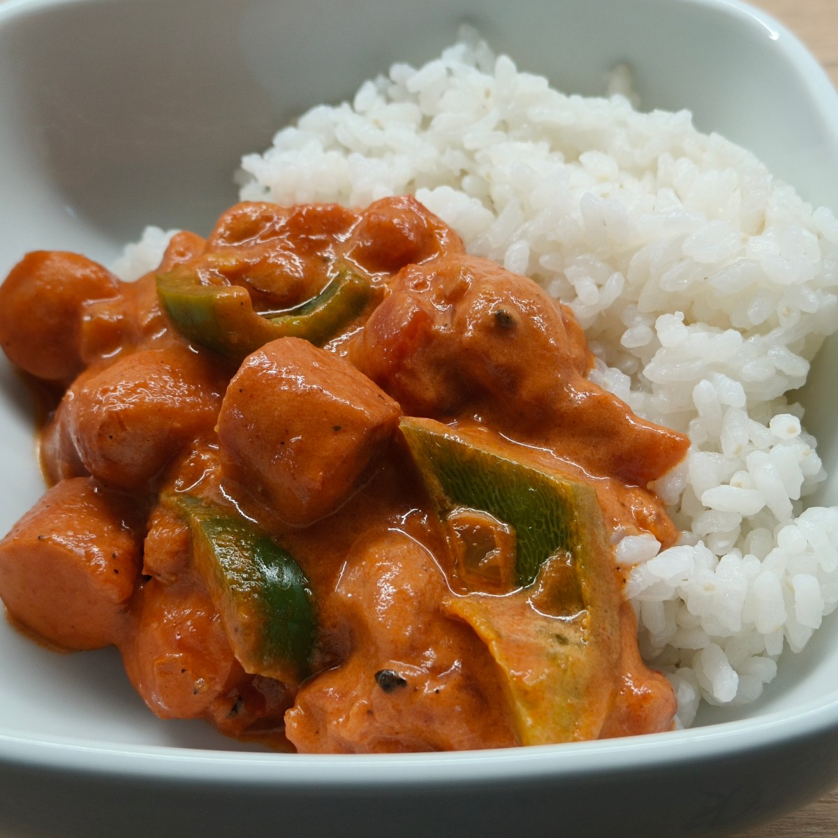 Wurstgulasch / nakkikastike