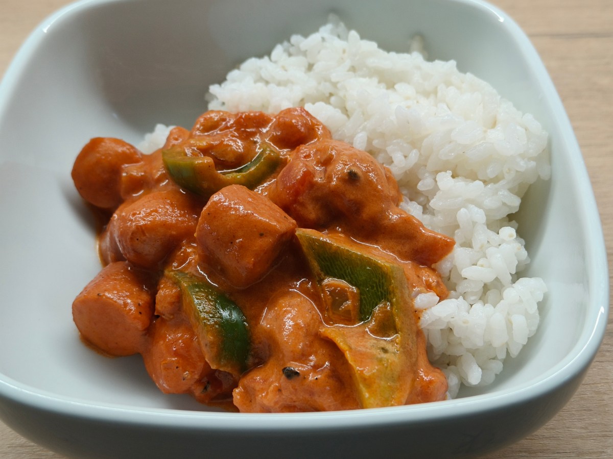 Wurstgulasch / nakkikastike